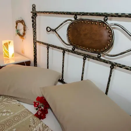 Chaido * Plaka (Milos)