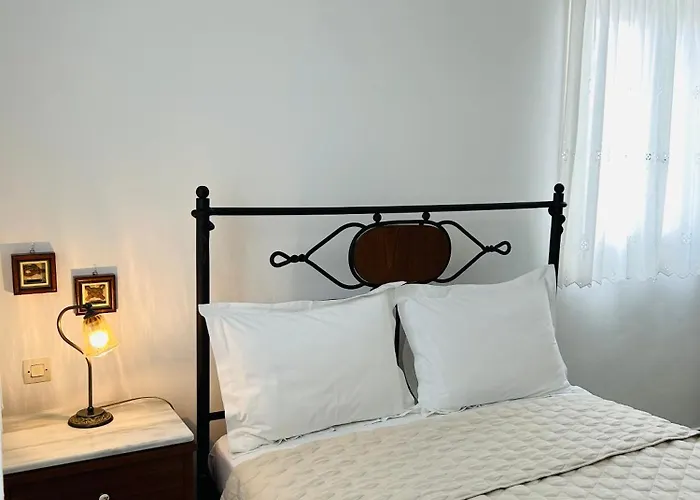 Chaido * Plaka (Milos)