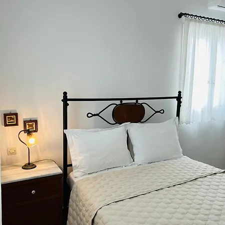 Chaido * Plaka (Milos)